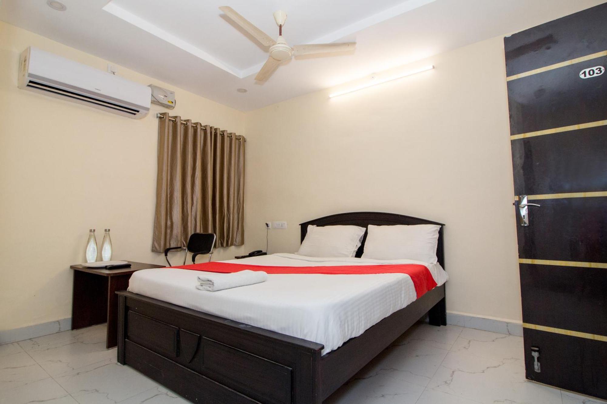 Pearl Suites, تيروباتي المظهر الخارجي الصورة