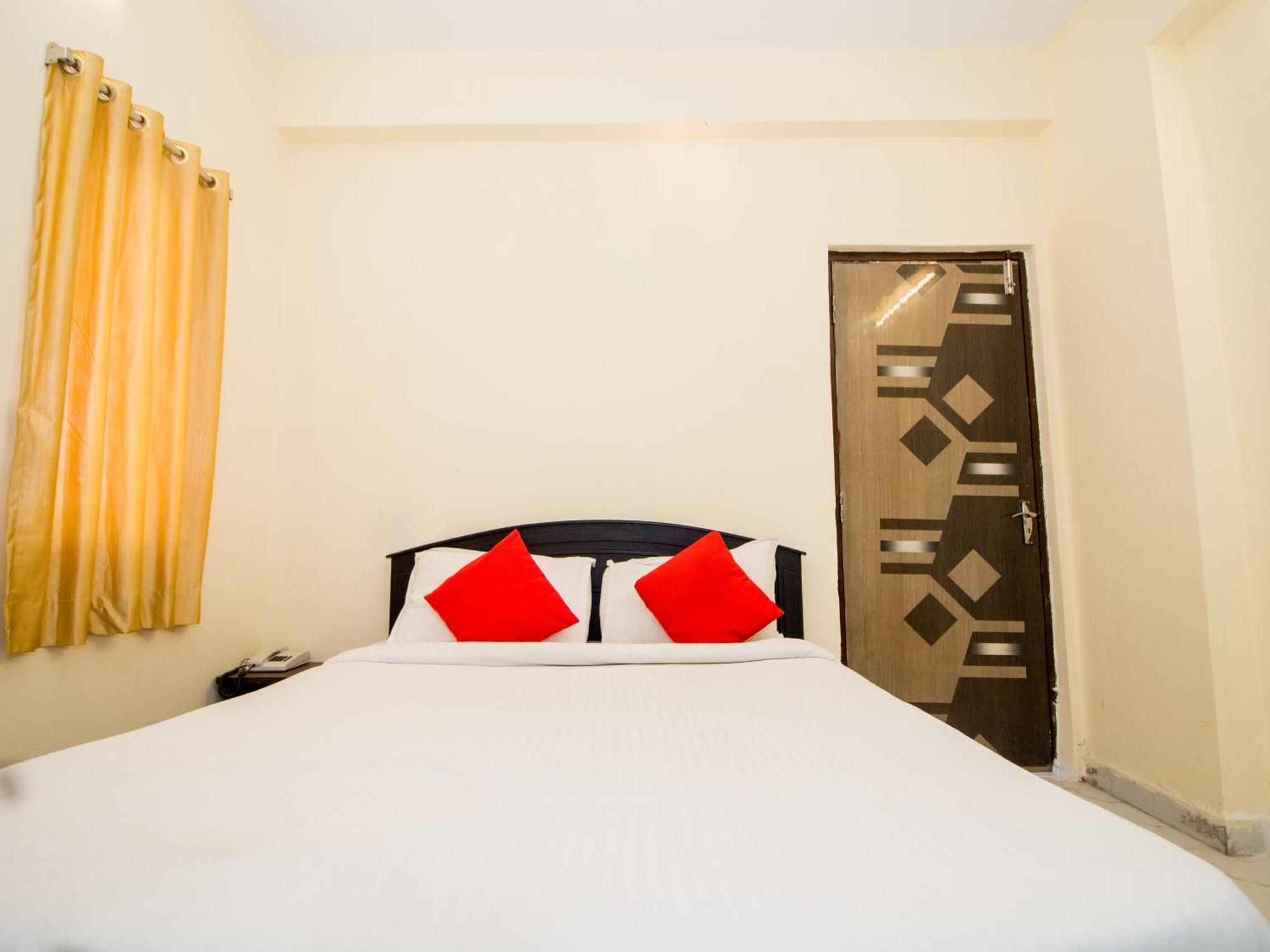 Pearl Suites, تيروباتي المظهر الخارجي الصورة