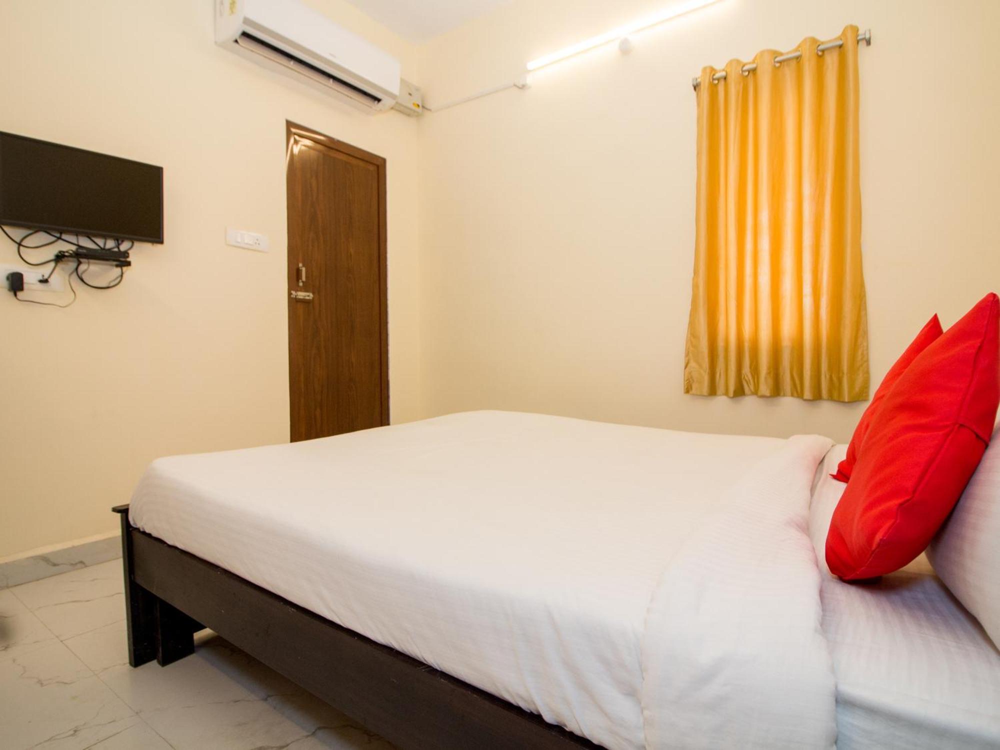 Pearl Suites, تيروباتي المظهر الخارجي الصورة