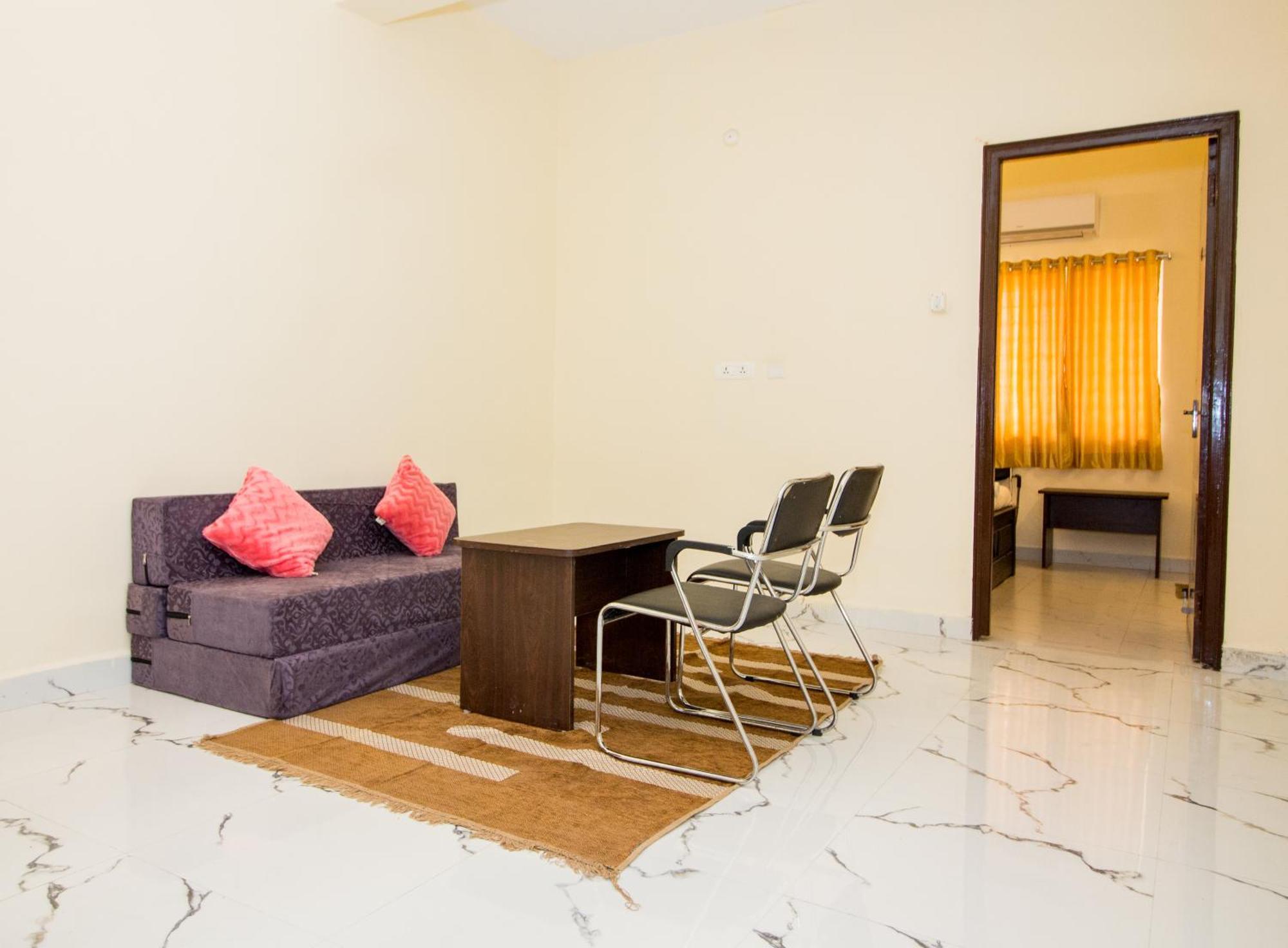 Pearl Suites, تيروباتي المظهر الخارجي الصورة
