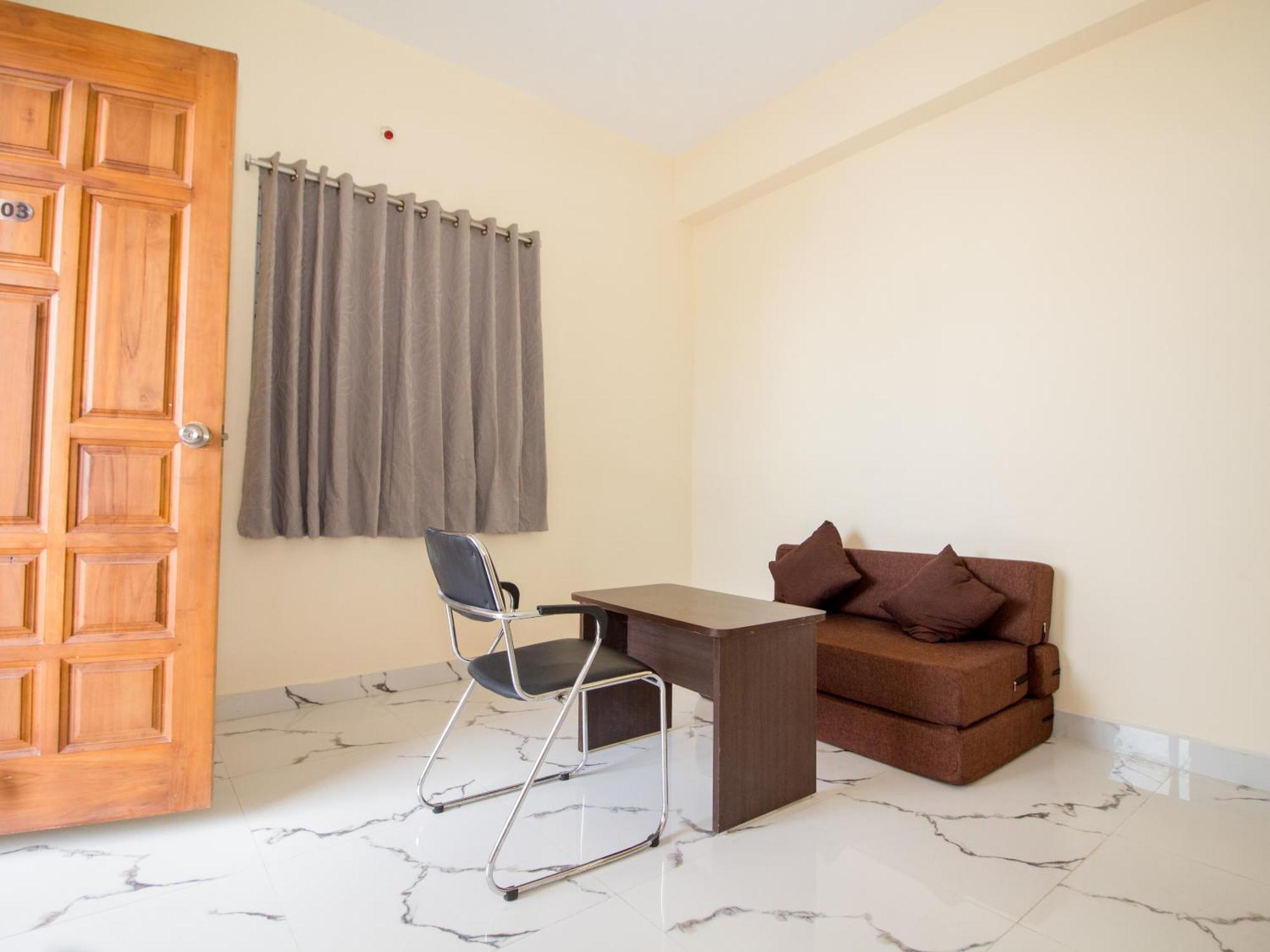 Pearl Suites, تيروباتي المظهر الخارجي الصورة